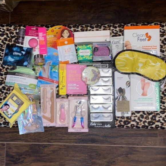 28 Piece Spa Set with free beach Bag - Picture 3 of 9